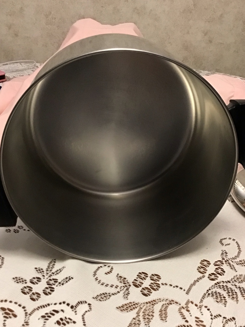 Revere Ware Stainless Steel 6 Quart Covered Stock Pot with Copper Bottom - Picture 4 of 6